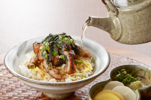Do try the 'Ochazuke' style by pouring the broth over your rice for a true taste of Japan.