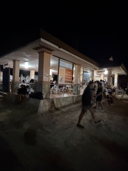 セブ島オスロブのジンベイザメスポットに到着した直後の夜明け前の風景