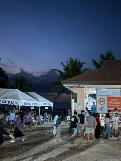 セブ島オスロブのジンベイザメウォッチング受付所と整理券配布場所