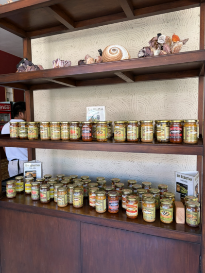 Oyster Bay店内で販売されているSan Sebastianの瓶詰めパテ